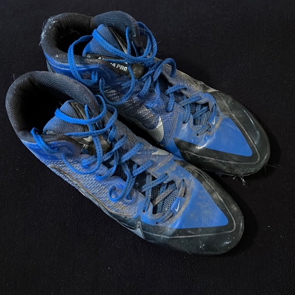 Nike Alpha Pro football cleats - Picture 1 of 5